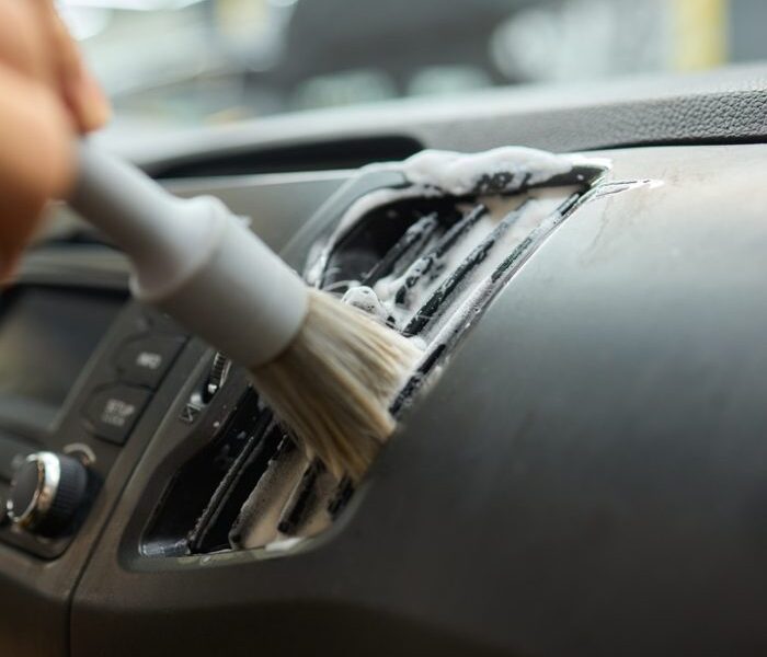 auto-interieur-reinigen-700x650-1