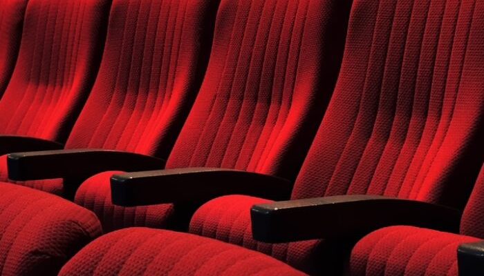 threater-reinigen-700x650-1